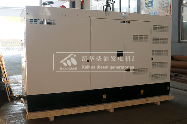 上?？蛻粲嗁徱慌_200kw靜音發電機組成功出廠